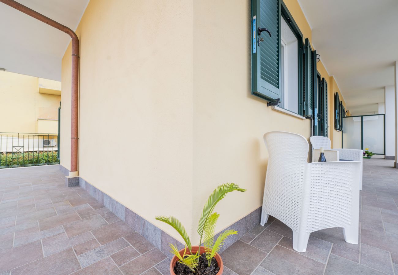 Appartamento a Roma - Terraced Apartment by the Ancient Appian Way 4