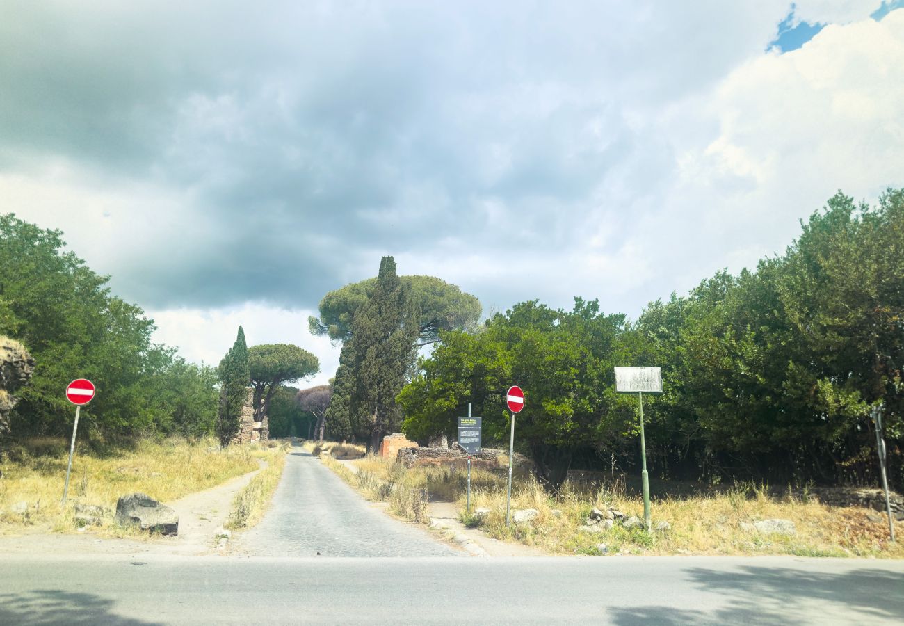 Appartamento a Roma - Terraced Apartment by the Ancient Appian Way 4