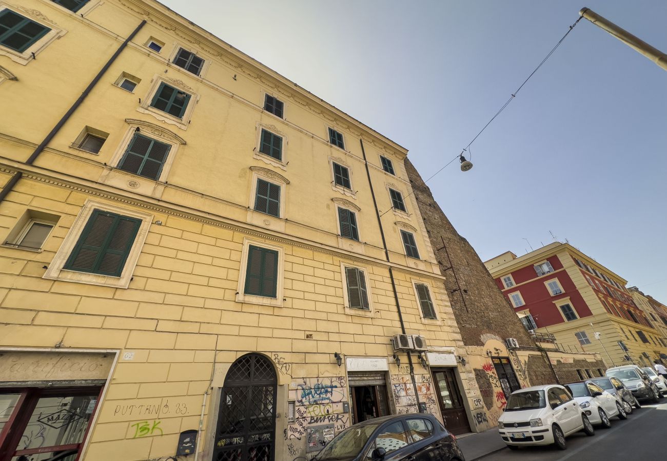 Appartamento a Roma - Bright and Lovely Apartment in San Lorenzo