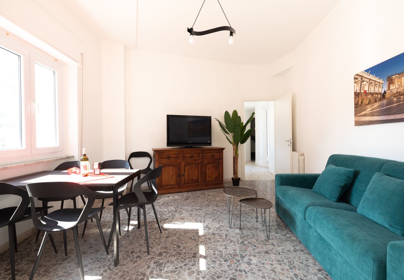 Appartamento a Roma - Luminous Family Apt with Balcony by St Peter's