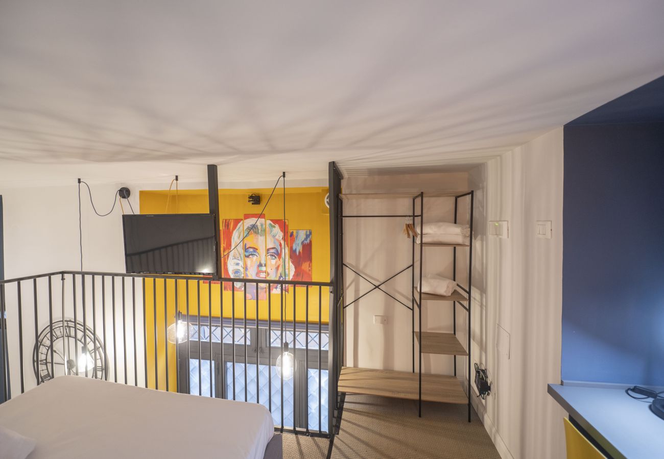 Appartamento a Roma - Colorful Design Loft near Villa Pamphili