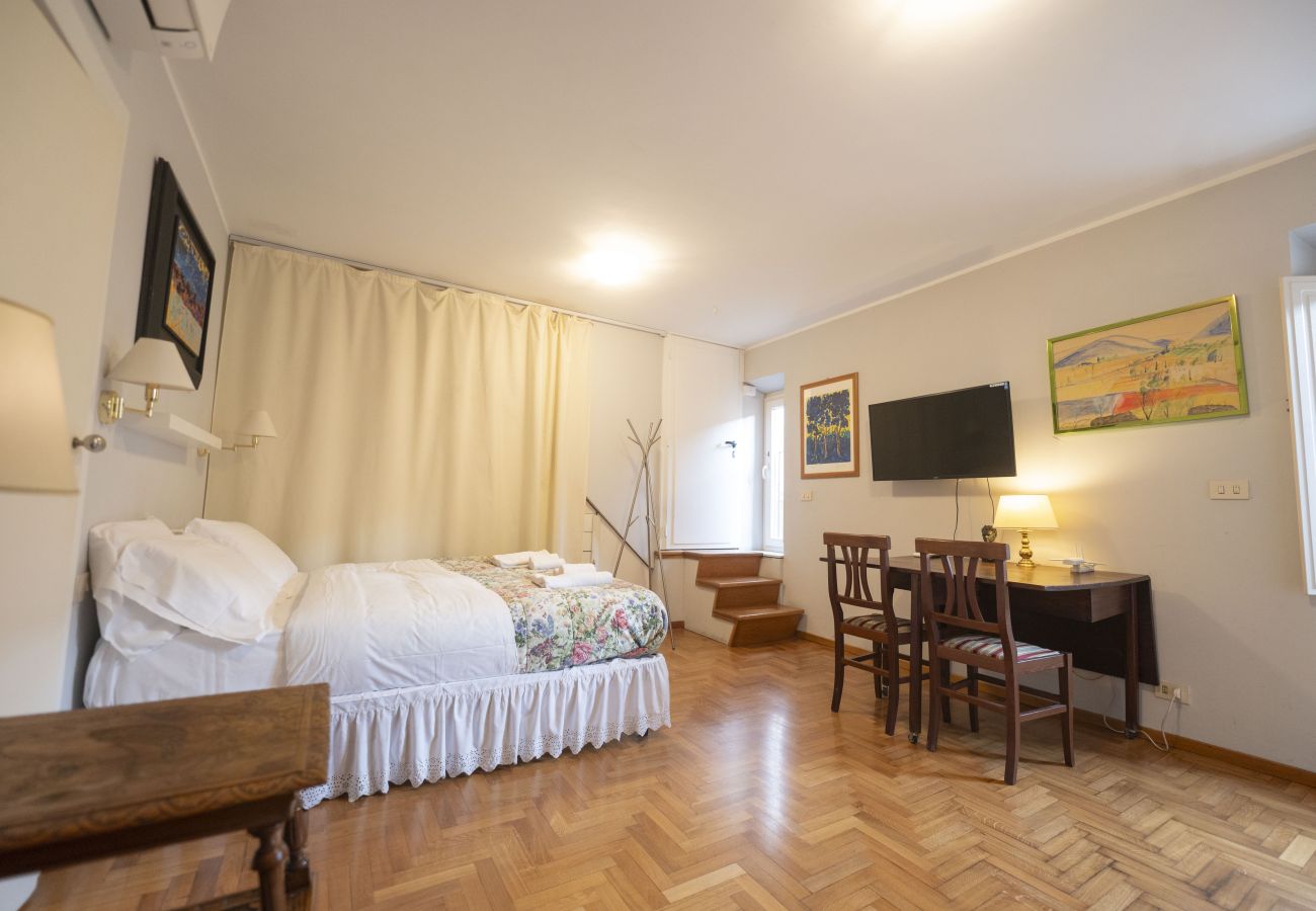 Appartamento a Roma - Your Piazza Navona Hideaway with Terrace