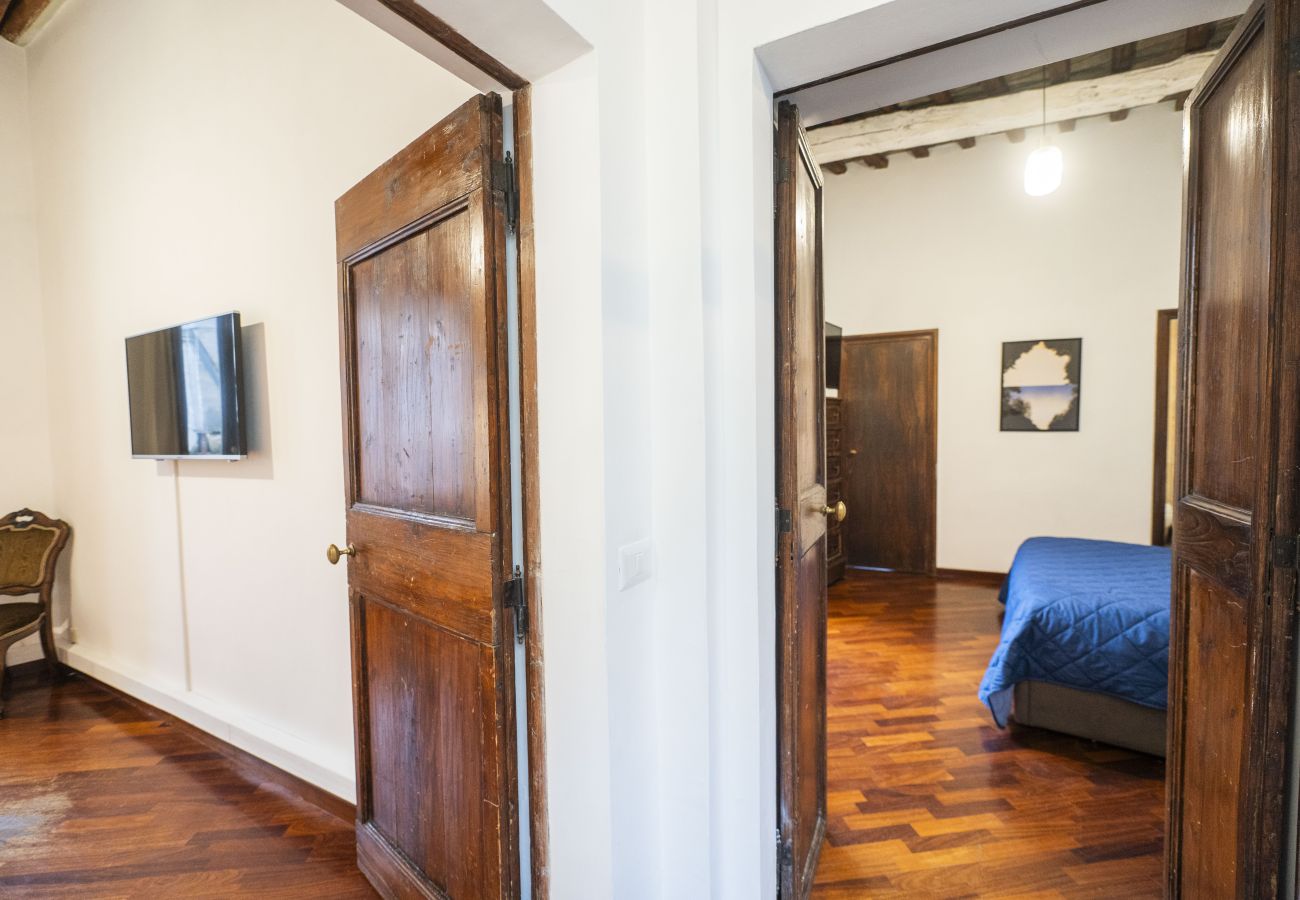 Apartment in Rome - Above Pantheon Roof