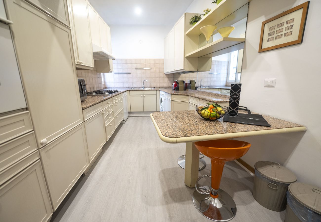 Apartment in Rome - Above Pantheon Roof