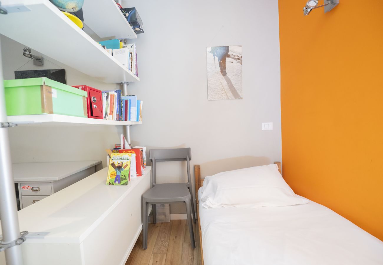 Apartment in Rome - Testaccio Colourful and Charming 2BR Apartment