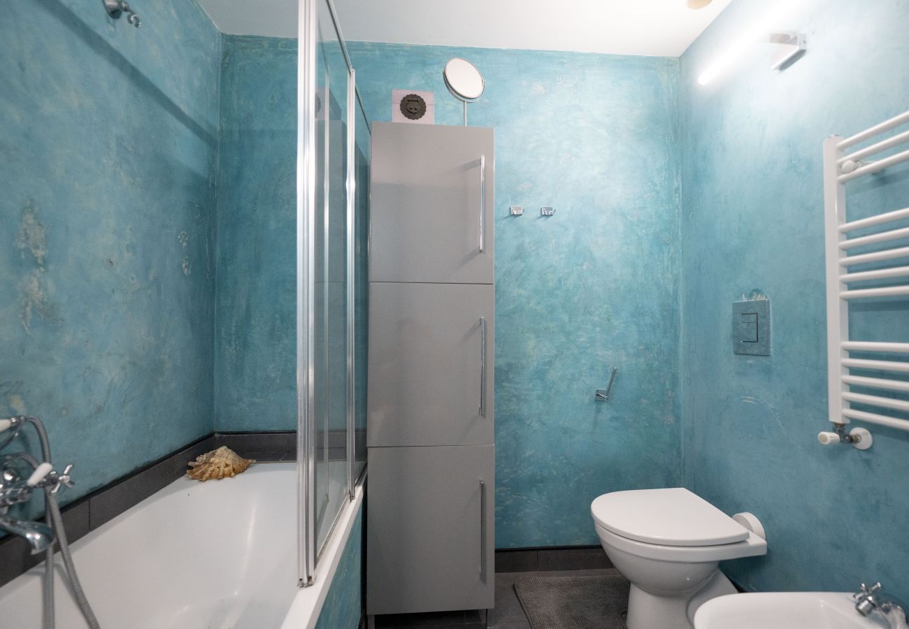 Apartment in Rome - Testaccio Colourful and Charming 2BR Apartment