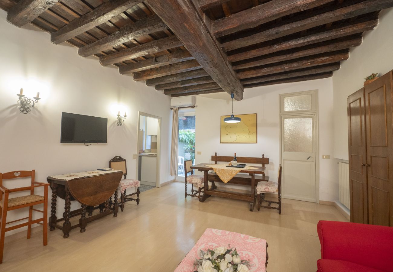 Apartment in Rome - Family Retreat near Campo de Fiori