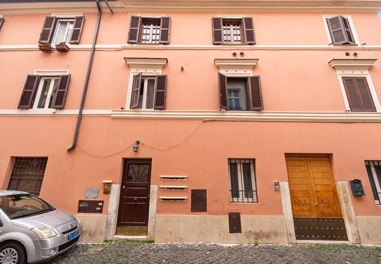 Apartment in Rome - Trastevere Lovely Apartment