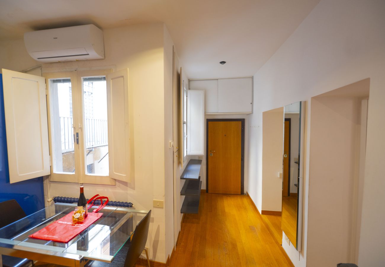 Apartment in Rome - Cozy 2BR Apartment near Piazza Navona